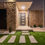 Villa Twin Royal Sabunike