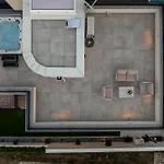 Twin Royal Sabunike Villa *