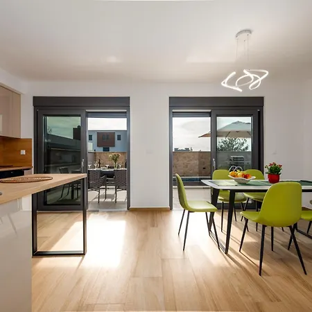 Villa Seaview Twin Royal With Heated Pool, Jacuzzi And Sauna Privlaka (Zadar)