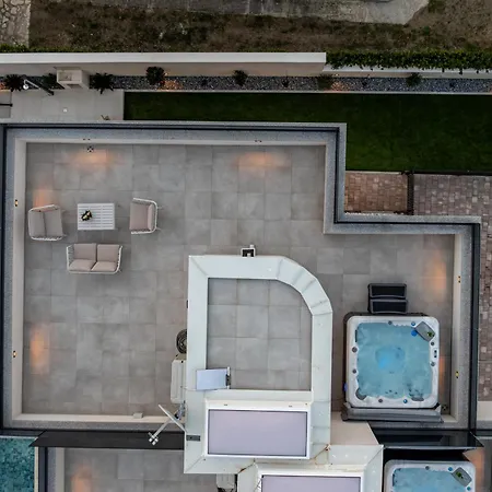 Villa Seaview Twin Royal With Heated Pool, Jacuzzi And Sauna *