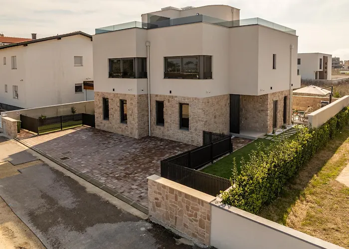 Villa Twin Royal Sabunike