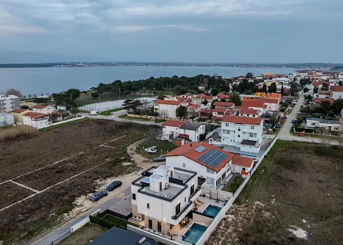 Villa Twin Royal Sabunike *